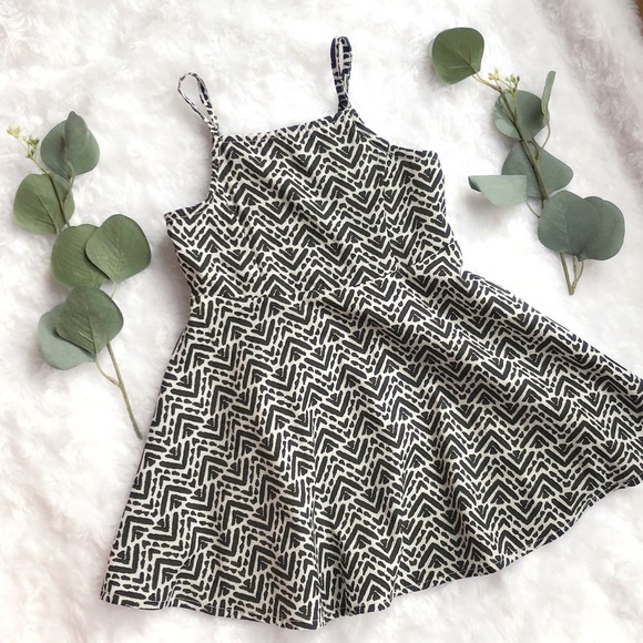 Old Navy Other - Old Navy 12-18 month dress